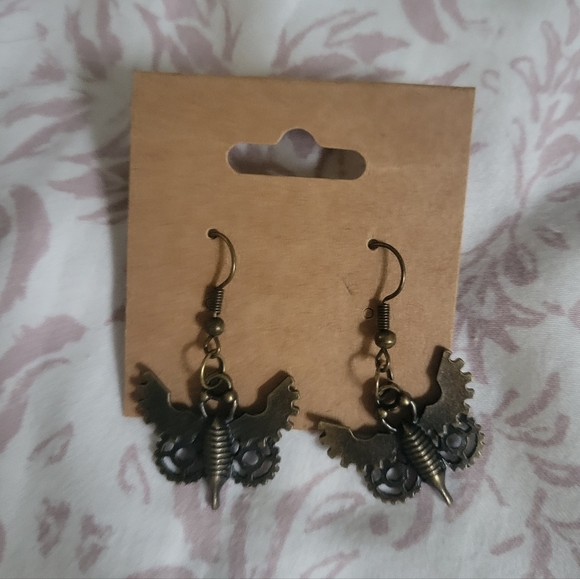 Bugging Out - Picture 2 of 2